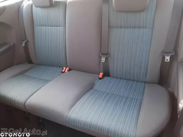 FORD Focus 1.4 16V Ambiente