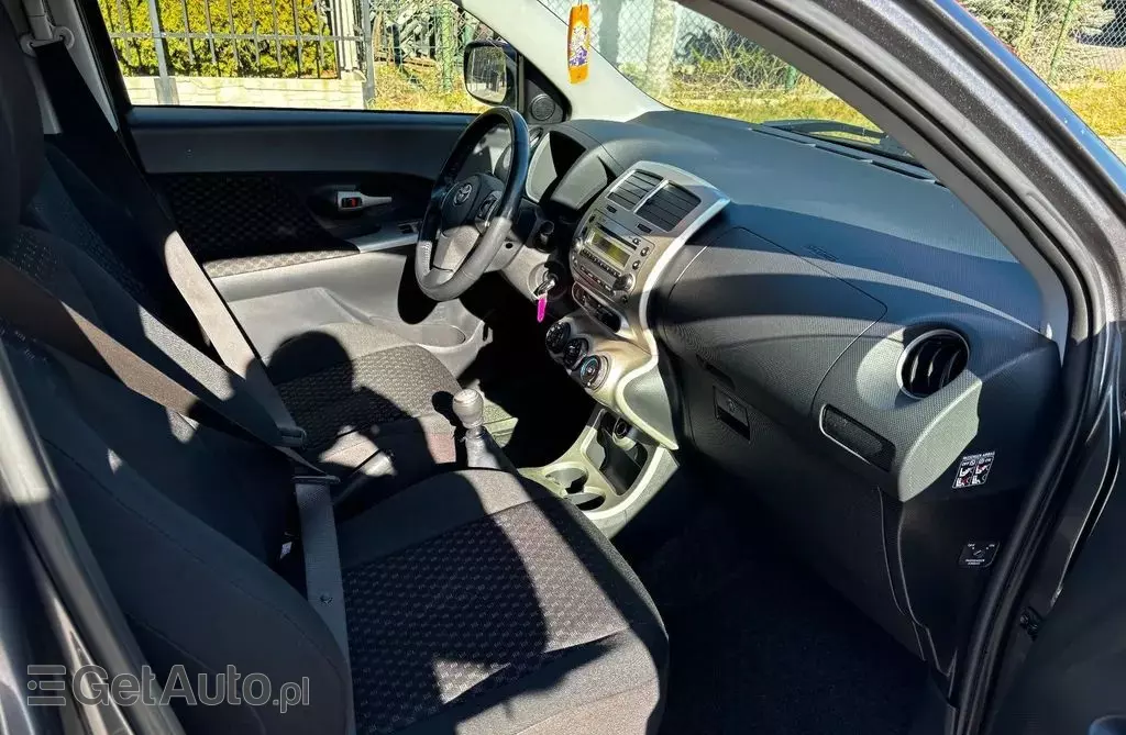 TOYOTA Urban Cruiser 