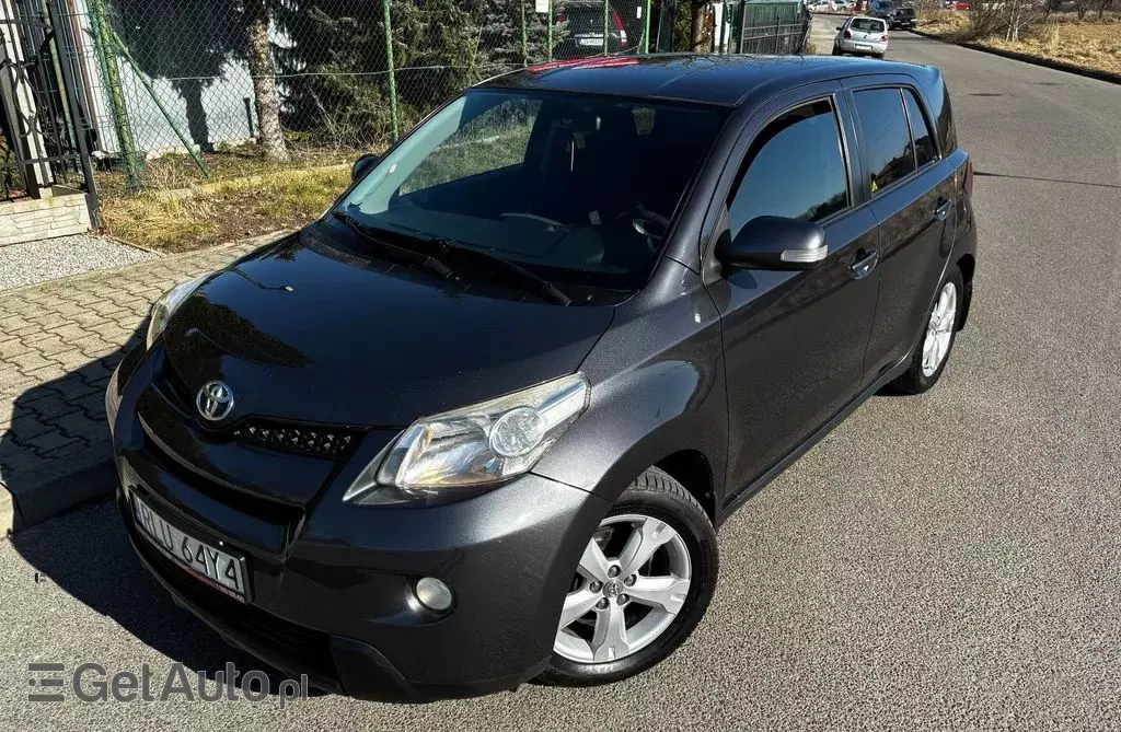 TOYOTA Urban Cruiser 