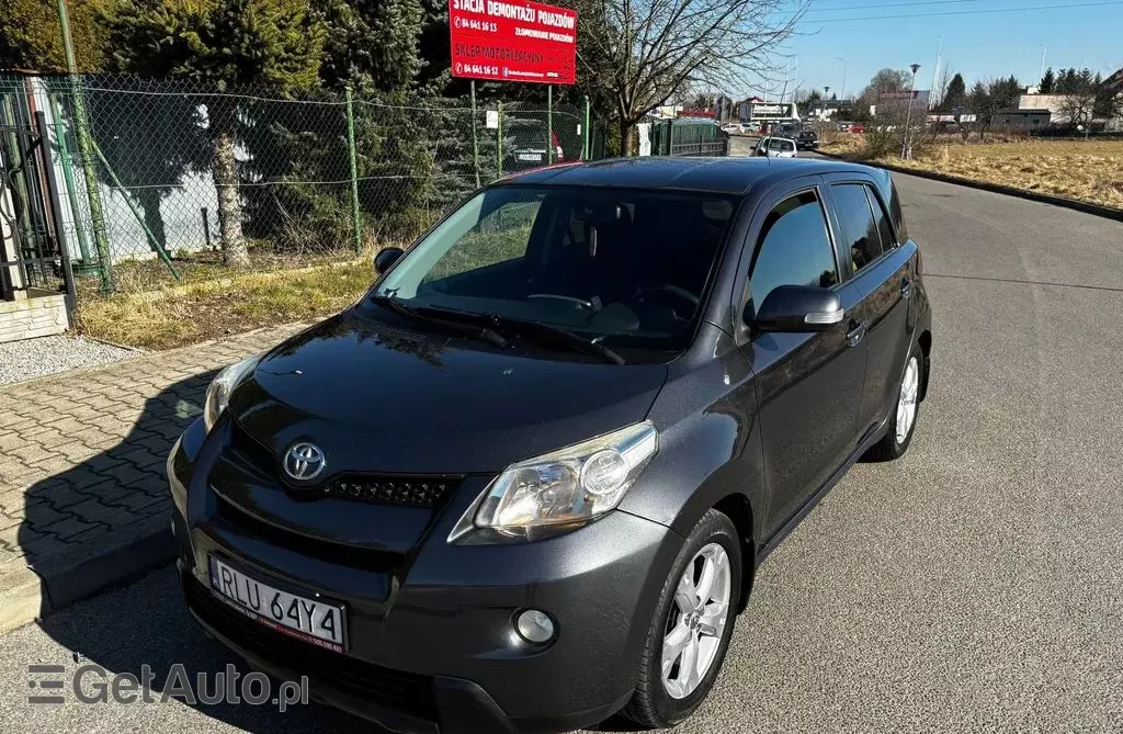 TOYOTA Urban Cruiser 