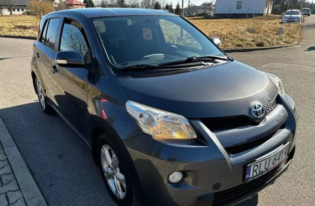 TOYOTA Urban Cruiser 