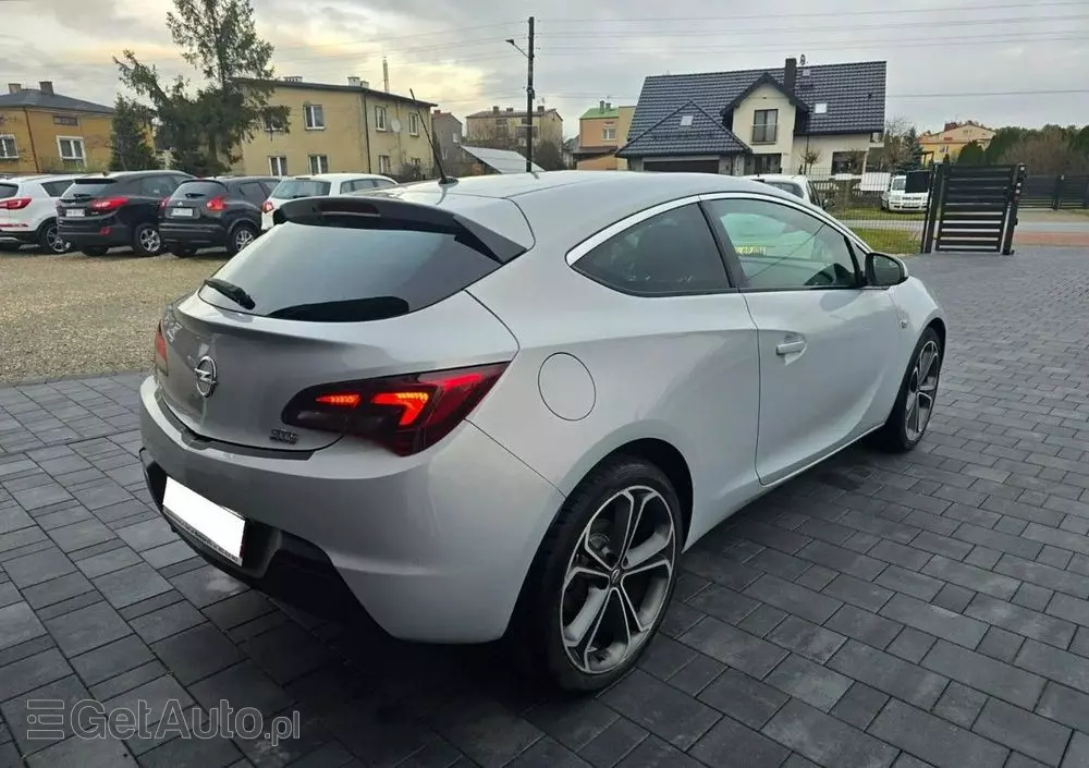 OPEL Astra GTC 1.4 Turbo