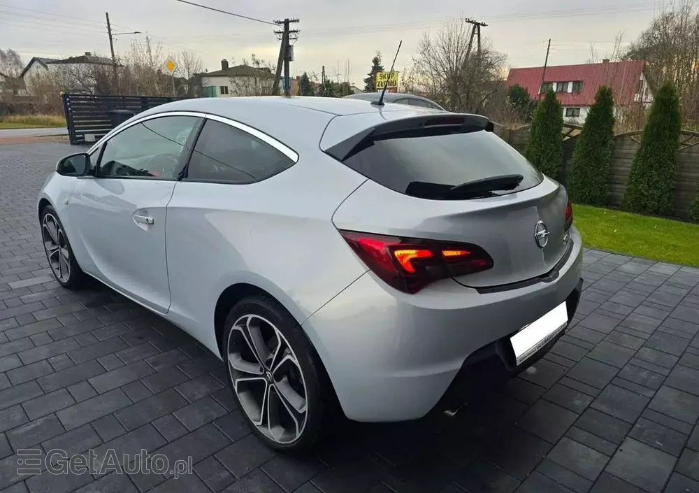 OPEL Astra GTC 1.4 Turbo
