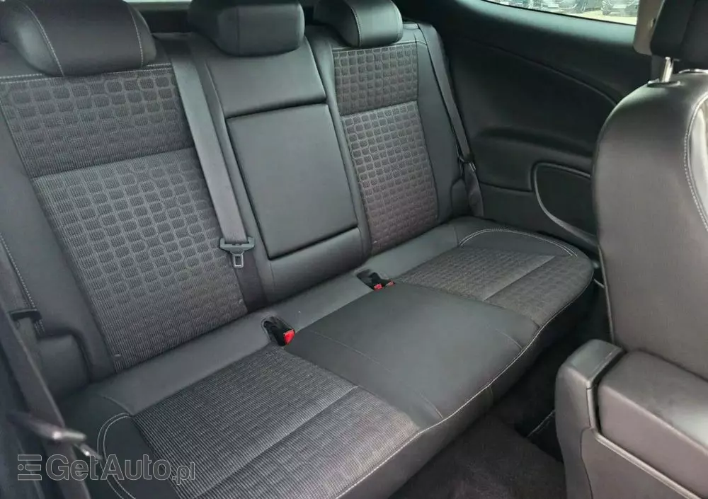 OPEL Astra GTC 1.4 Turbo