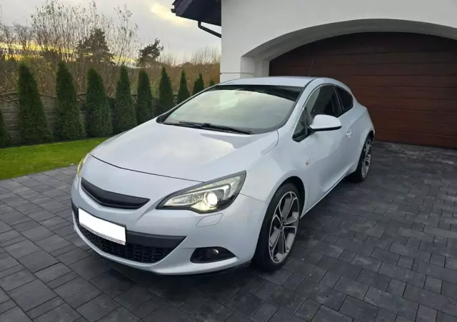 OPEL Astra GTC 1.4 Turbo