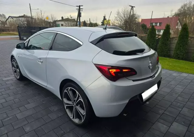 OPEL Astra GTC 1.4 Turbo