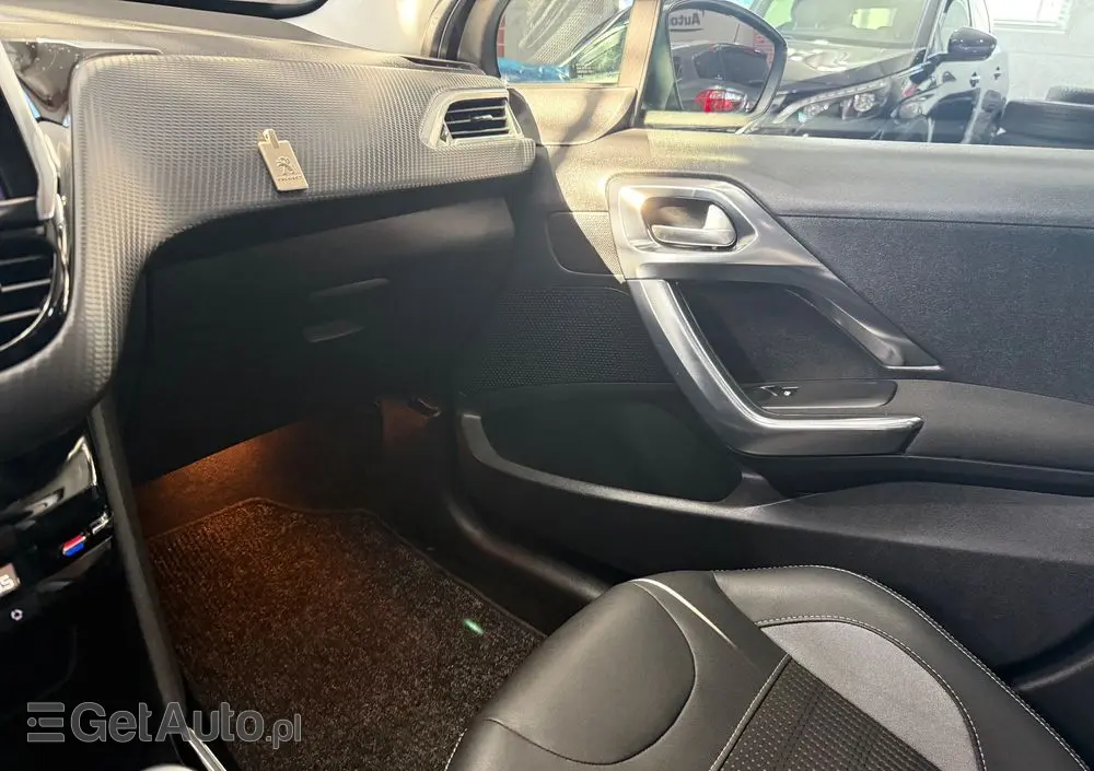 PEUGEOT 2008 1.6 BlueHDi Allure