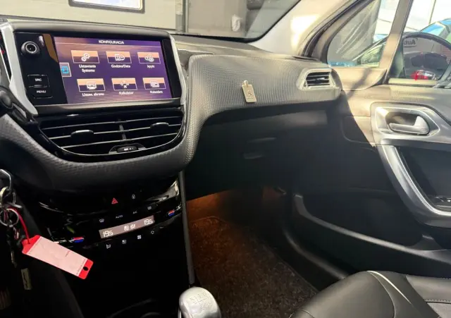 PEUGEOT 2008 1.6 BlueHDi Allure