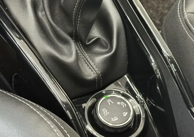 PEUGEOT 2008 1.6 BlueHDi Allure