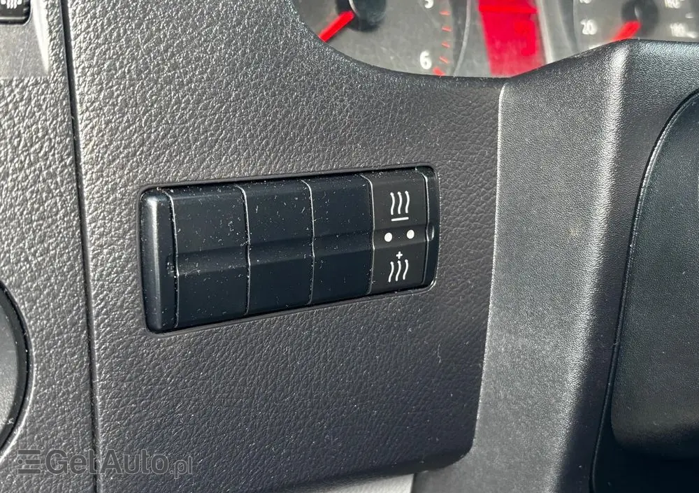 VOLKSWAGEN Crafter Doka 6 osób ze Skrzynką, Brygadówka Dubel kabina 