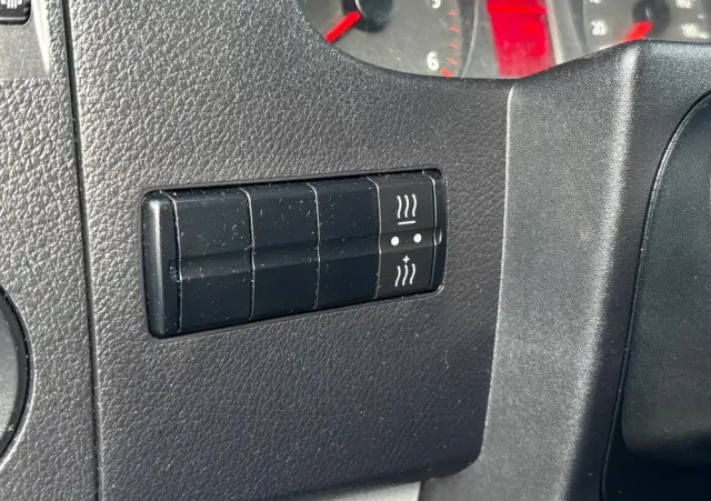 VOLKSWAGEN Crafter Doka 6 osób ze Skrzynką, Brygadówka Dubel kabina 