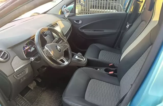 RENAULT Zoe 