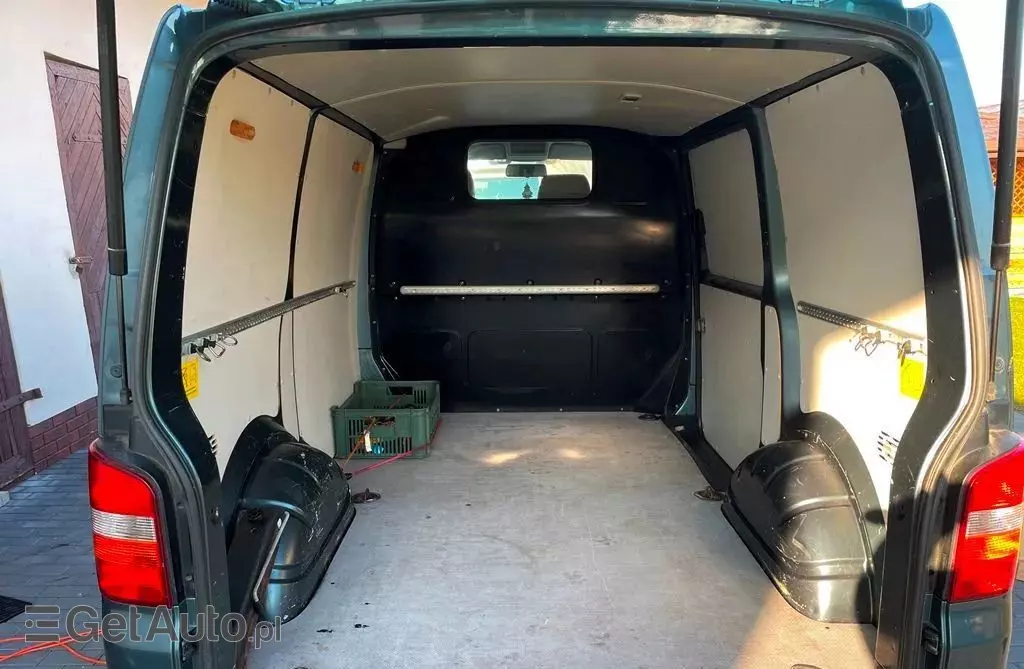 VOLKSWAGEN TRANSPORTER 