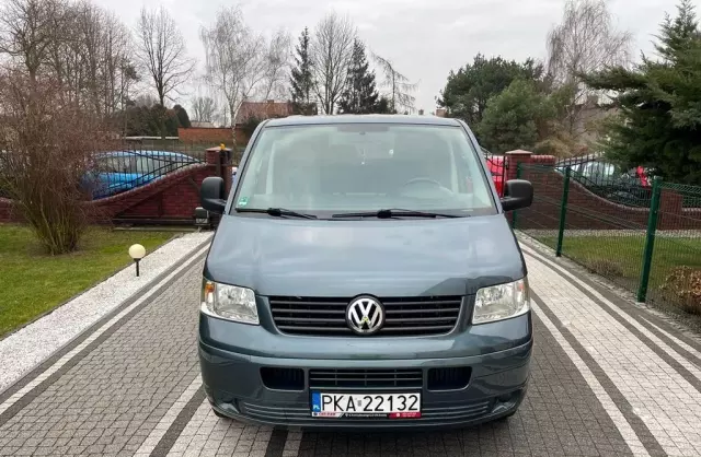 VOLKSWAGEN TRANSPORTER 