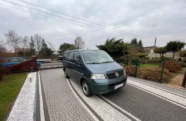 VOLKSWAGEN TRANSPORTER 