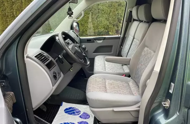 VOLKSWAGEN TRANSPORTER 