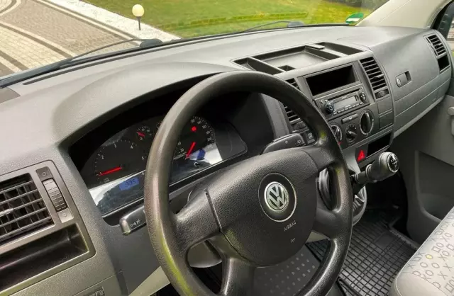 VOLKSWAGEN TRANSPORTER 