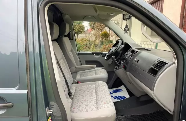 VOLKSWAGEN TRANSPORTER 