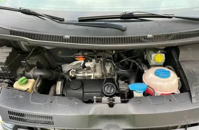 VOLKSWAGEN TRANSPORTER 