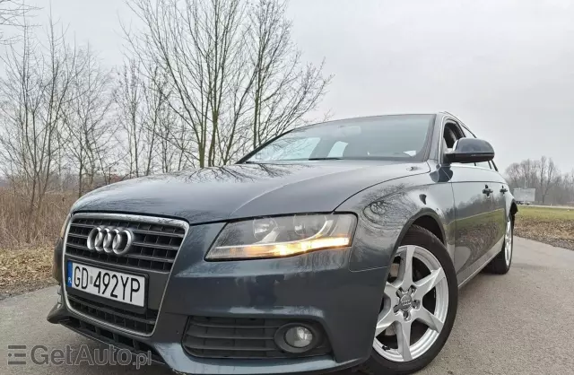 AUDI A4 