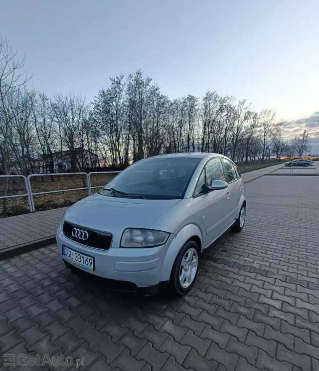 AUDI A2 
