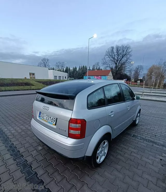 AUDI A2 