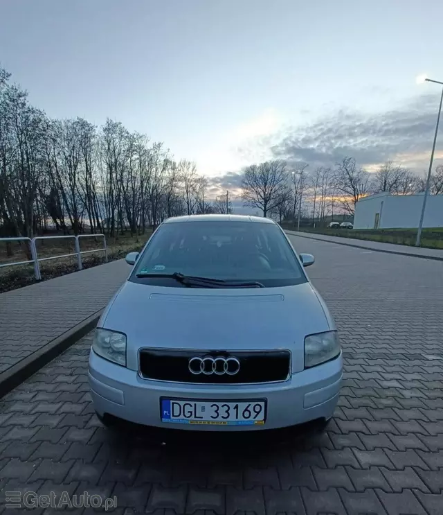 AUDI A2 