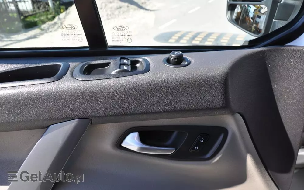FORD TRANSIT CUSTOM 170 KM M6 Limited DCiV 290 L2 5 osobowy Brygadowy Krajowy I Właściciel Serwisowany Drzwi przesuwne z dwóch stron 