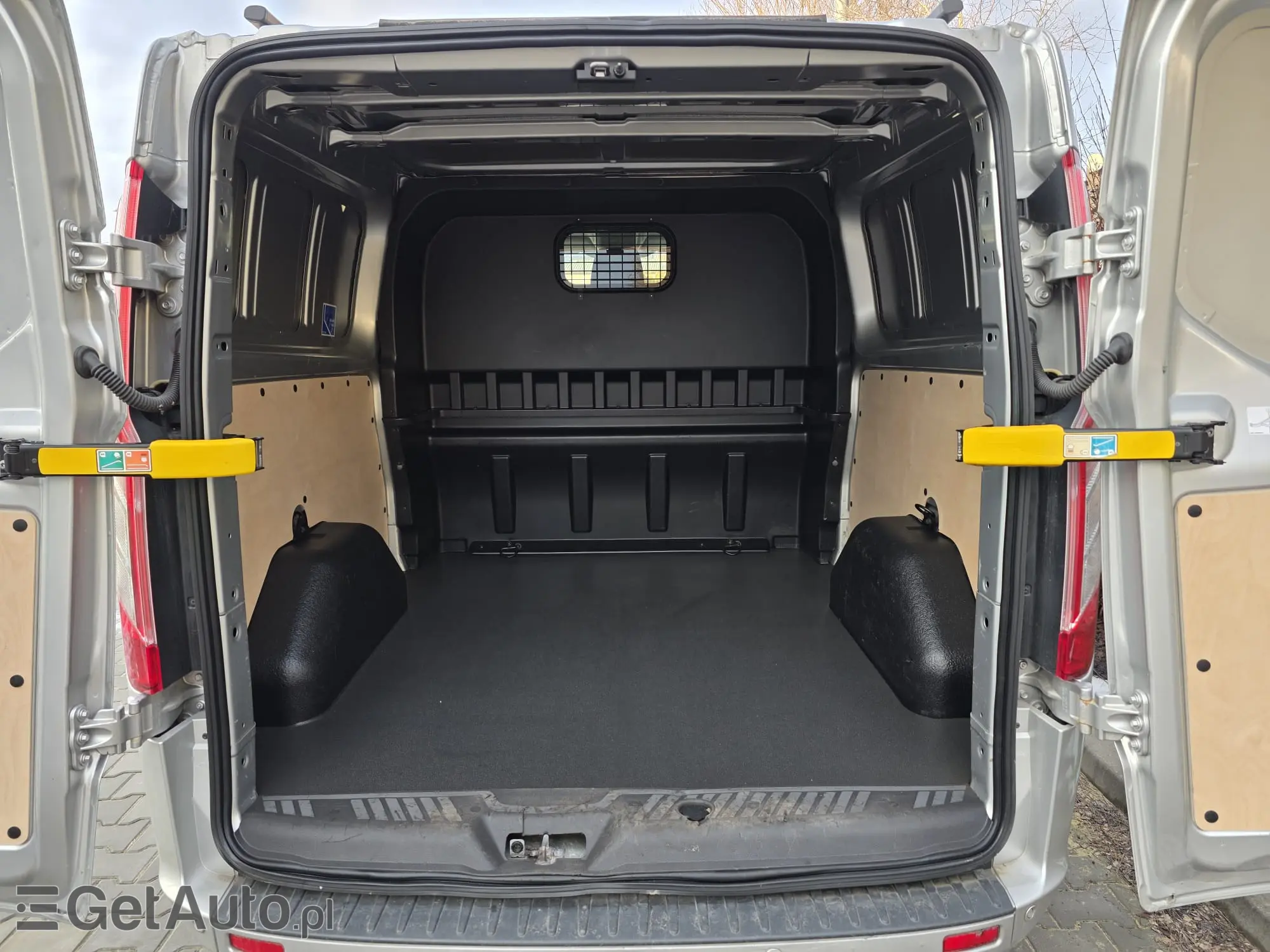 FORD TRANSIT CUSTOM 170 KM M6 Limited DCiV 290 L2 5 osobowy Brygadowy Krajowy I Właściciel Serwisowany Drzwi przesuwne z dwóch stron 