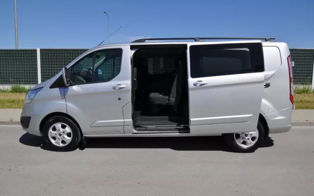 FORD TRANSIT CUSTOM 170 KM M6 Limited DCiV 290 L2 5 osobowy Brygadowy Krajowy I Właściciel Serwisowany Drzwi przesuwne z dwóch stron 