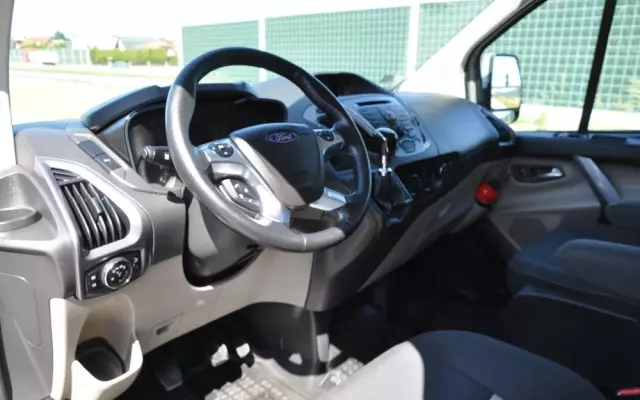 FORD TRANSIT CUSTOM 170 KM M6 Limited DCiV 290 L2 5 osobowy Brygadowy Krajowy I Właściciel Serwisowany Drzwi przesuwne z dwóch stron 