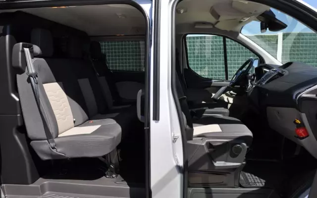FORD TRANSIT CUSTOM 170 KM M6 Limited DCiV 290 L2 5 osobowy Brygadowy Krajowy I Właściciel Serwisowany Drzwi przesuwne z dwóch stron 