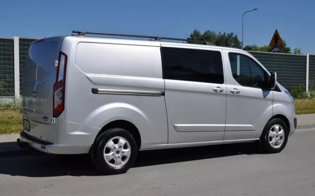 FORD TRANSIT CUSTOM 170 KM M6 Limited DCiV 290 L2 5 osobowy Brygadowy Krajowy I Właściciel Serwisowany Drzwi przesuwne z dwóch stron 