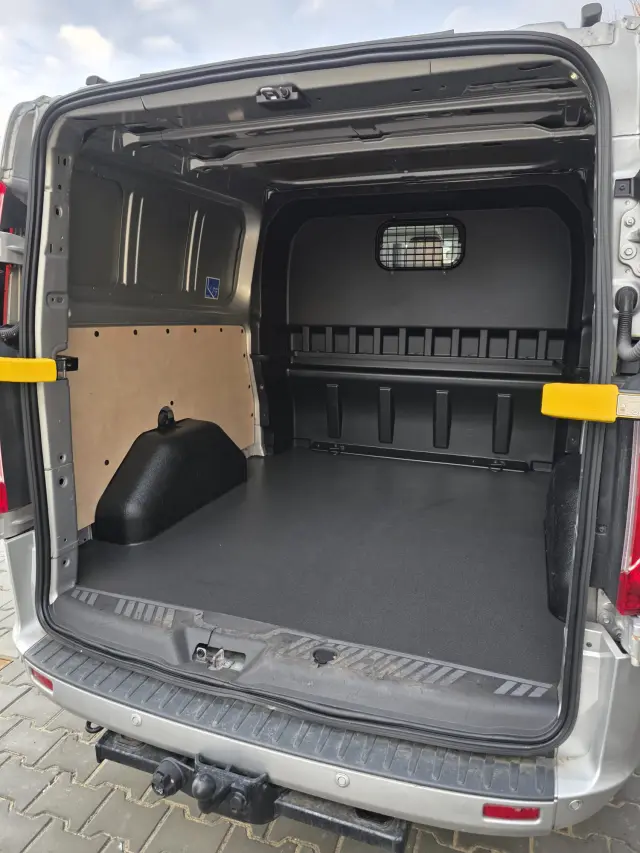 FORD TRANSIT CUSTOM 170 KM M6 Limited DCiV 290 L2 5 osobowy Brygadowy Krajowy I Właściciel Serwisowany Drzwi przesuwne z dwóch stron 