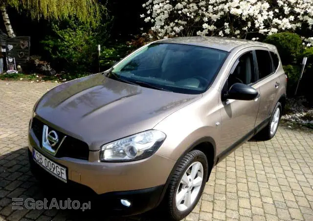 NISSAN Qashqai+2 2.0 Tekna Premium