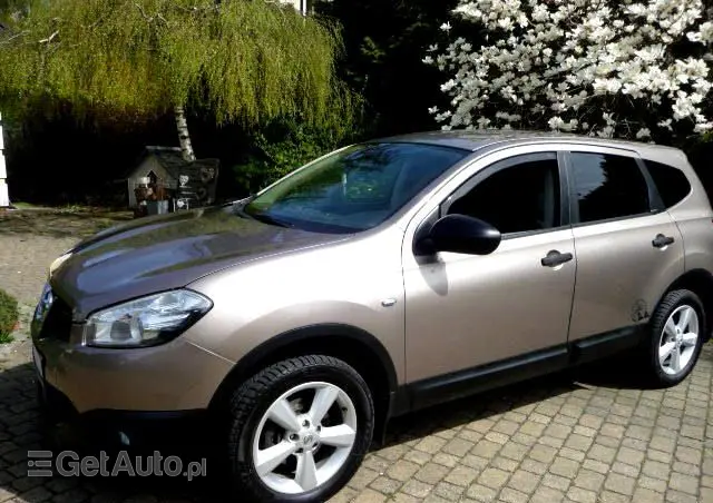 NISSAN Qashqai+2 2.0 Tekna Premium