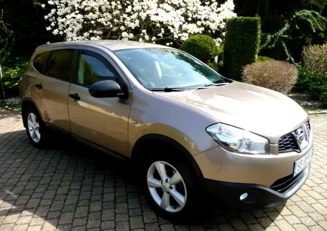 NISSAN Qashqai+2 2.0 Tekna Premium