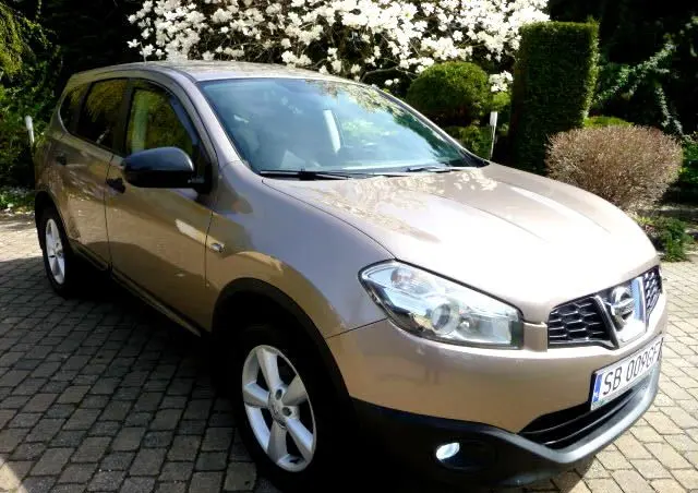 NISSAN Qashqai+2 2.0 Tekna Premium