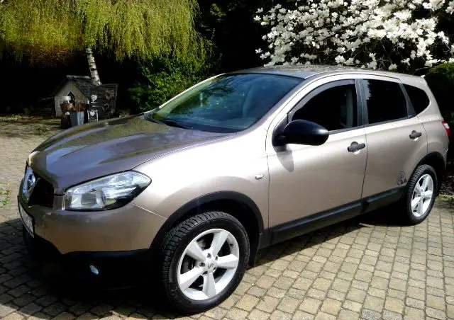 NISSAN Qashqai+2 2.0 Tekna Premium