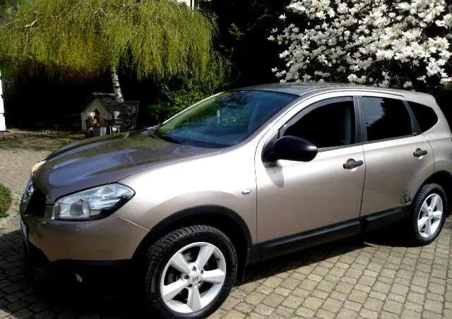 NISSAN Qashqai+2 2.0 Tekna Premium