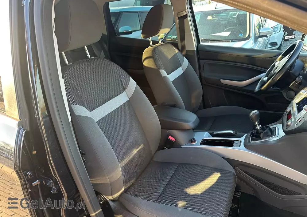 FORD Kuga 2.0 TDCi 2x4 Champions Edition