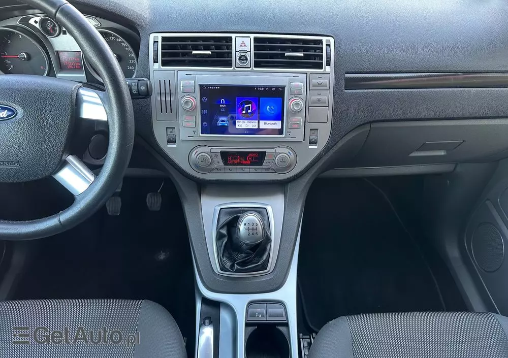 FORD Kuga 2.0 TDCi 2x4 Champions Edition