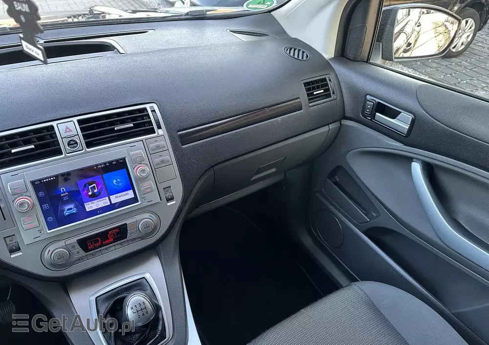 FORD Kuga 2.0 TDCi 2x4 Champions Edition