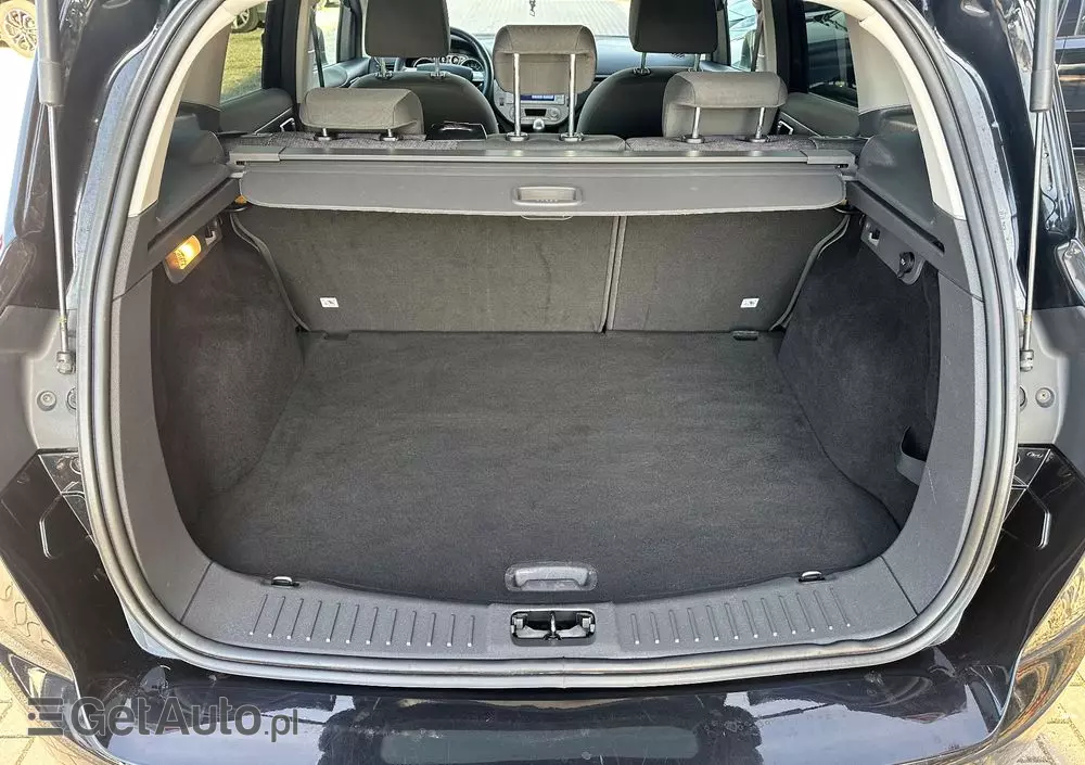 FORD Kuga 2.0 TDCi 2x4 Champions Edition