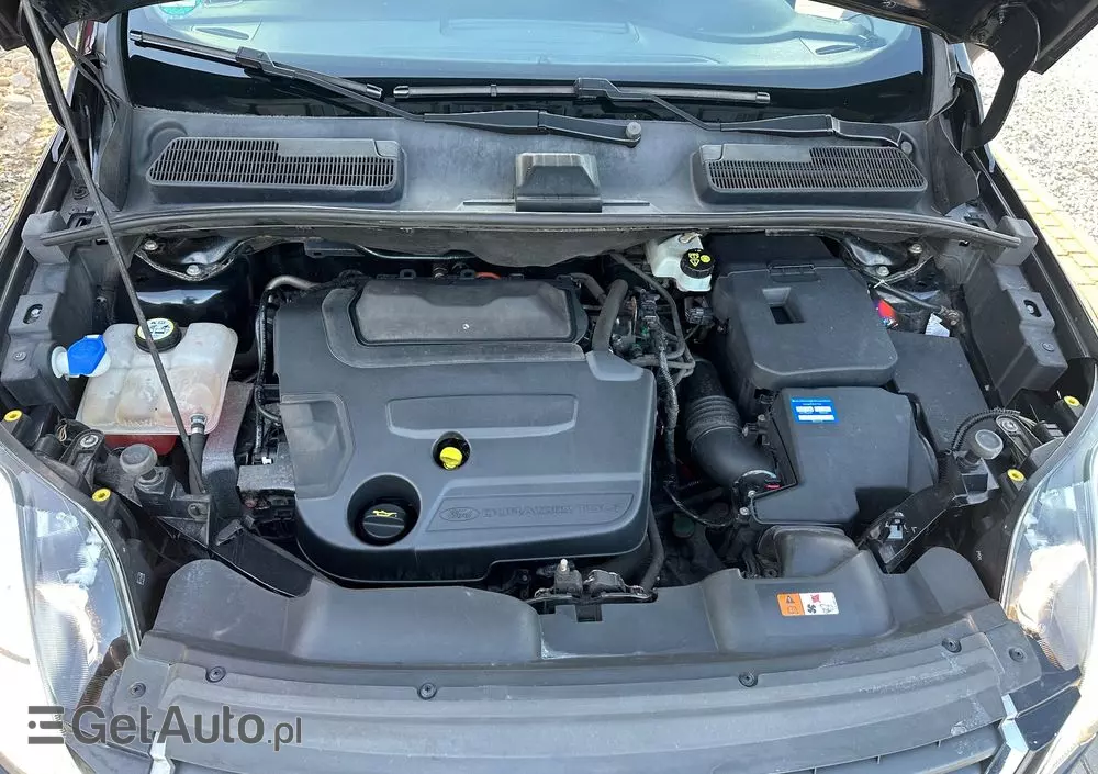 FORD Kuga 2.0 TDCi 2x4 Champions Edition