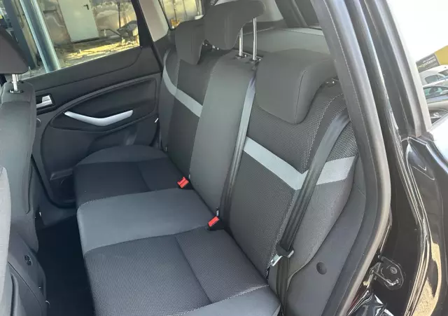 FORD Kuga 2.0 TDCi 2x4 Champions Edition