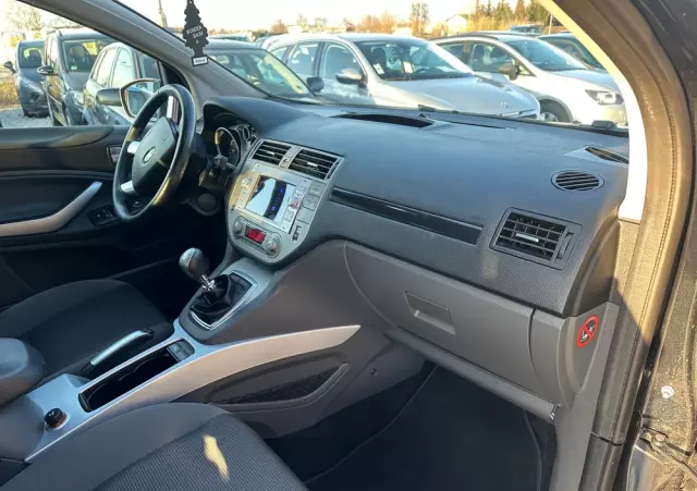 FORD Kuga 2.0 TDCi 2x4 Champions Edition