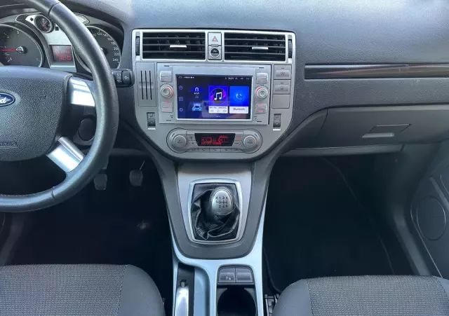 FORD Kuga 2.0 TDCi 2x4 Champions Edition