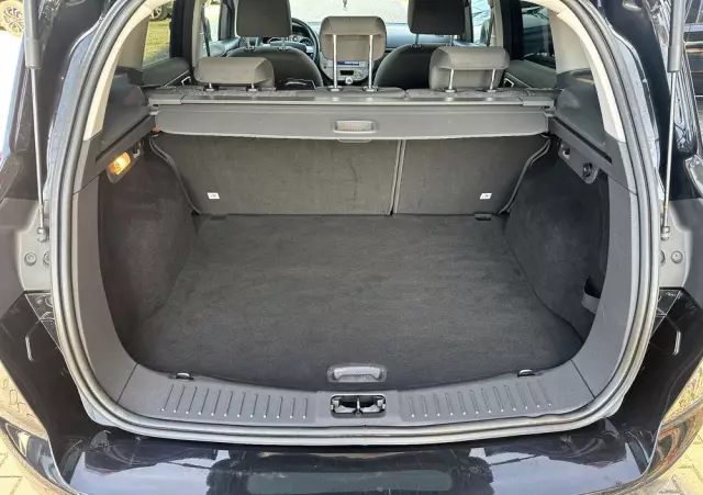 FORD Kuga 2.0 TDCi 2x4 Champions Edition