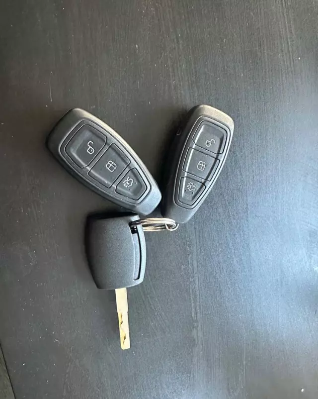 FORD Kuga 2.0 TDCi 2x4 Champions Edition